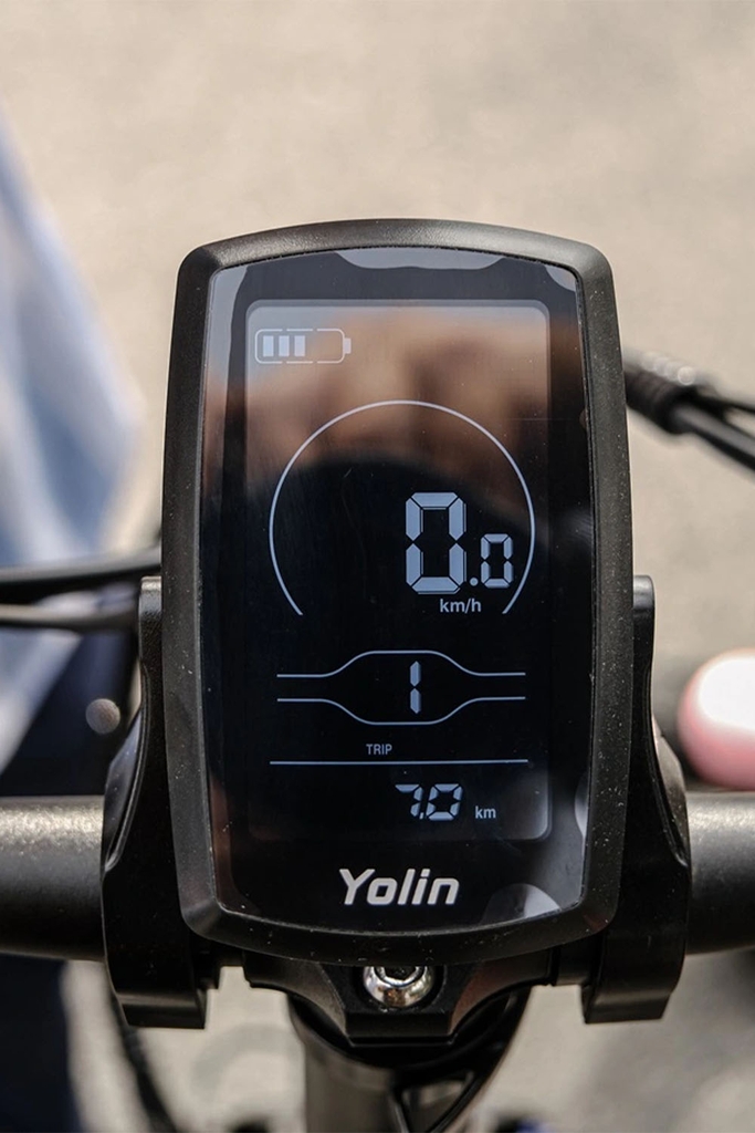 SR Ebike X20 PRO được trang bị màn hình hiển thị thông minh