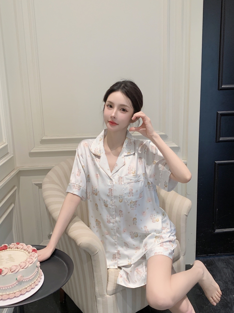 Đùi búp bê xanh