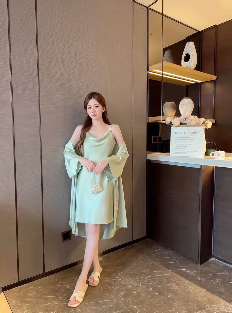 SAC Váy cổ đỗ