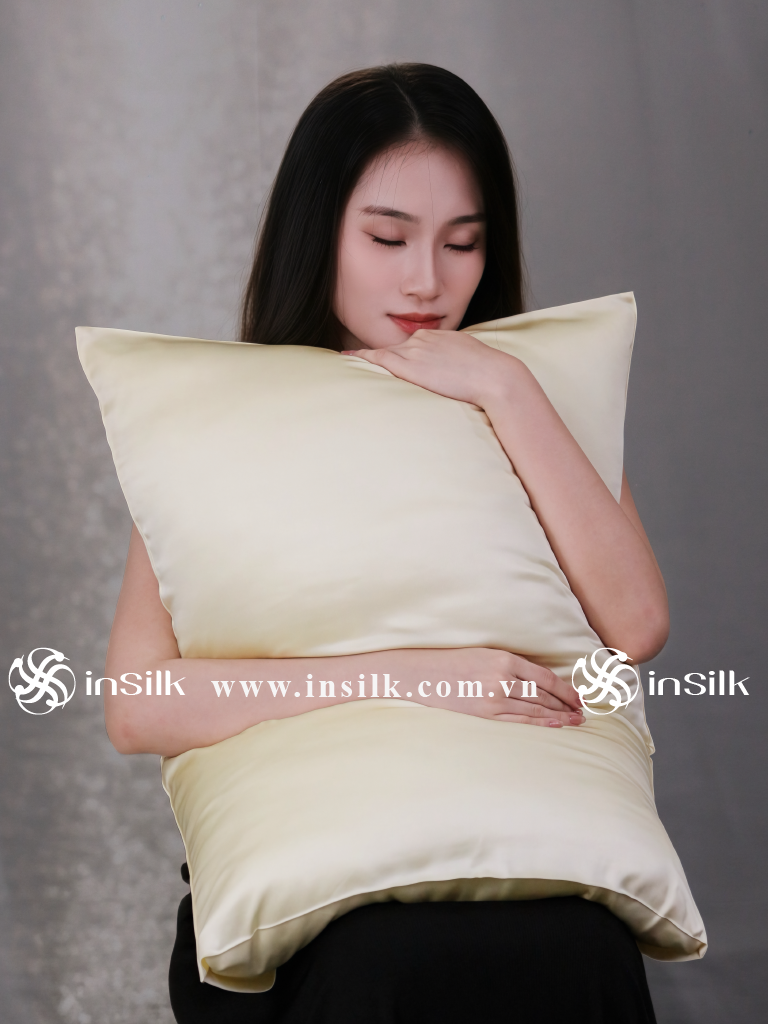 Vỏ gối lụa | InSilk  - kem vàng