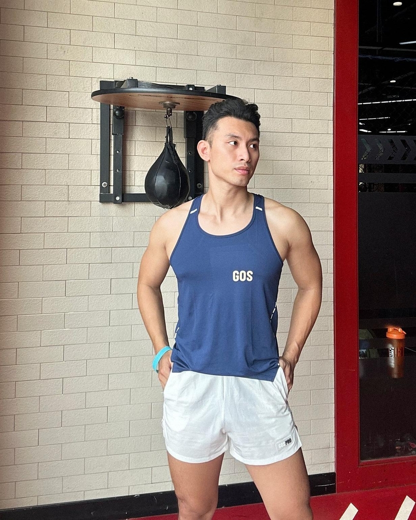 Áo thể thao GOS LightMove S18 ( FORM RỘNG - LẤY NHỎ XUỐNG 1 SIZE )