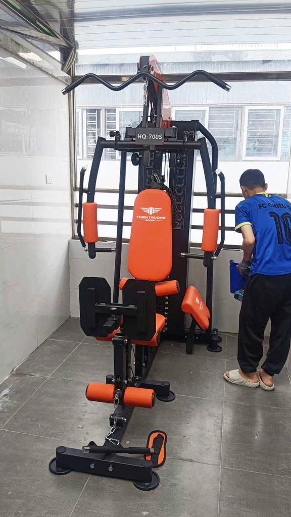 Giàn tạ HQ-700S phù hợp với nhiều đối tượng từ tập gym tại nhà hoặc phòng tập thể hình cho nam giới.