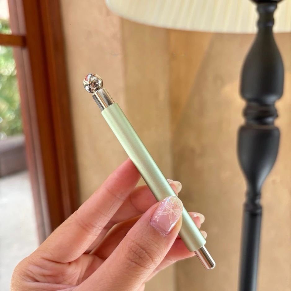 Nam Châm Trụ Tròn Kèm Bi Tạo Hiệu Ứng Mắt Mèo Nail