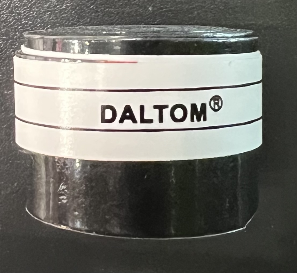 Daltom hộp