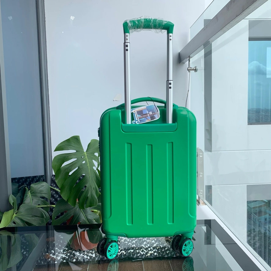 Vali Kéo Nhựa Trẻ Em MCN (BEDDYBEAR) In Hình Dập Nổi 3D Khủng Long Size Xách Tay 17 inch