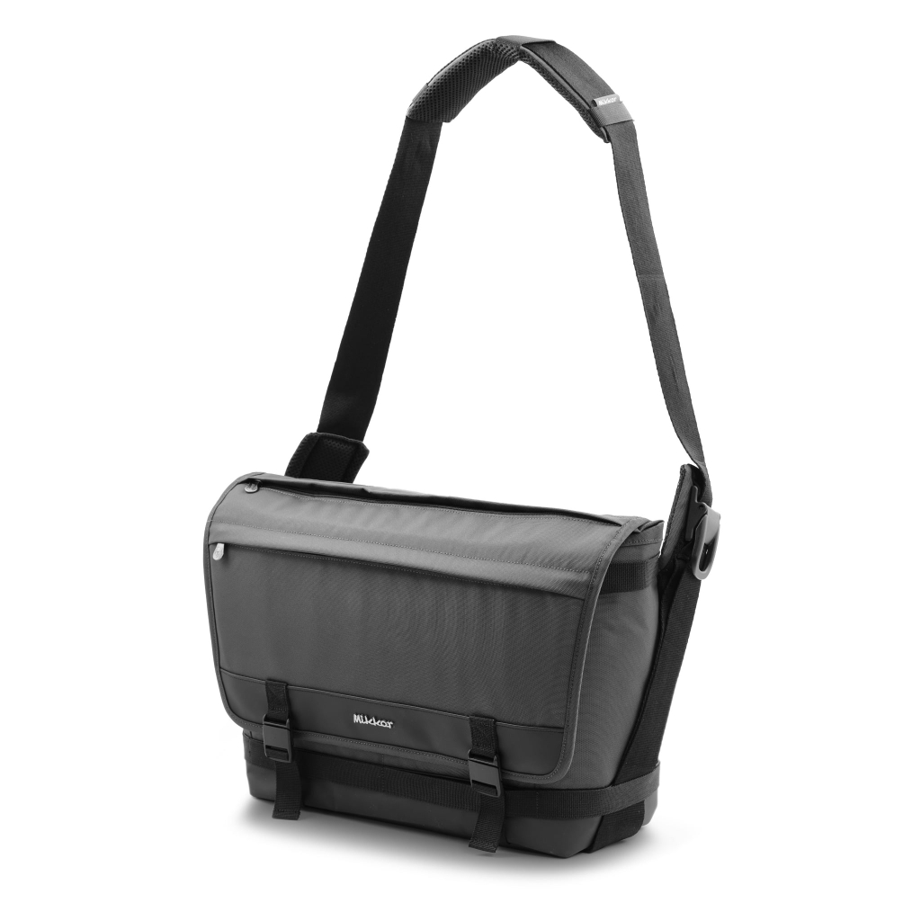 Cặp Laptop 15.6 inch MIKKOR The Felix Messenger Laptop Bag