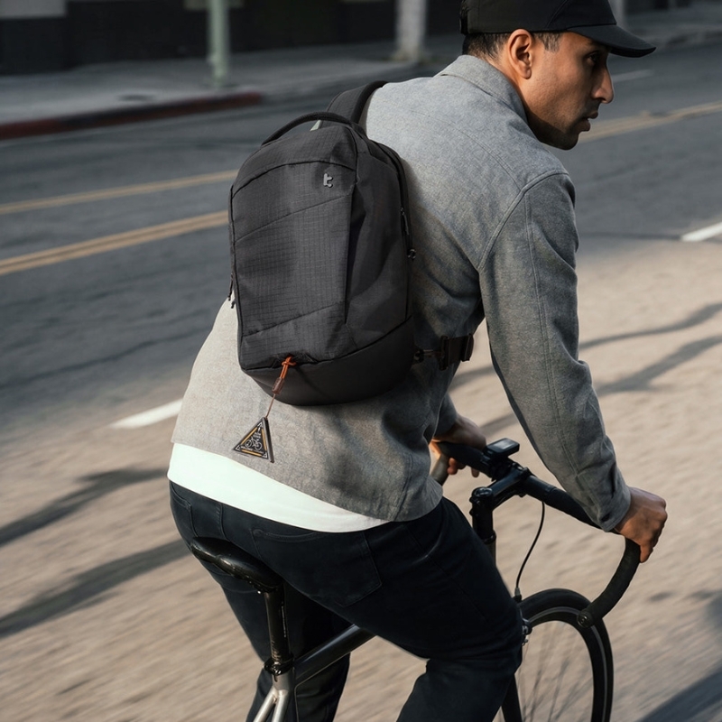 Túi đeo chéo TOMTOC UrbanEX T30 Sling Bag 10L laptop 14 inch tablet 11' - Kháng nước, nhiều ngăn, túi EDC