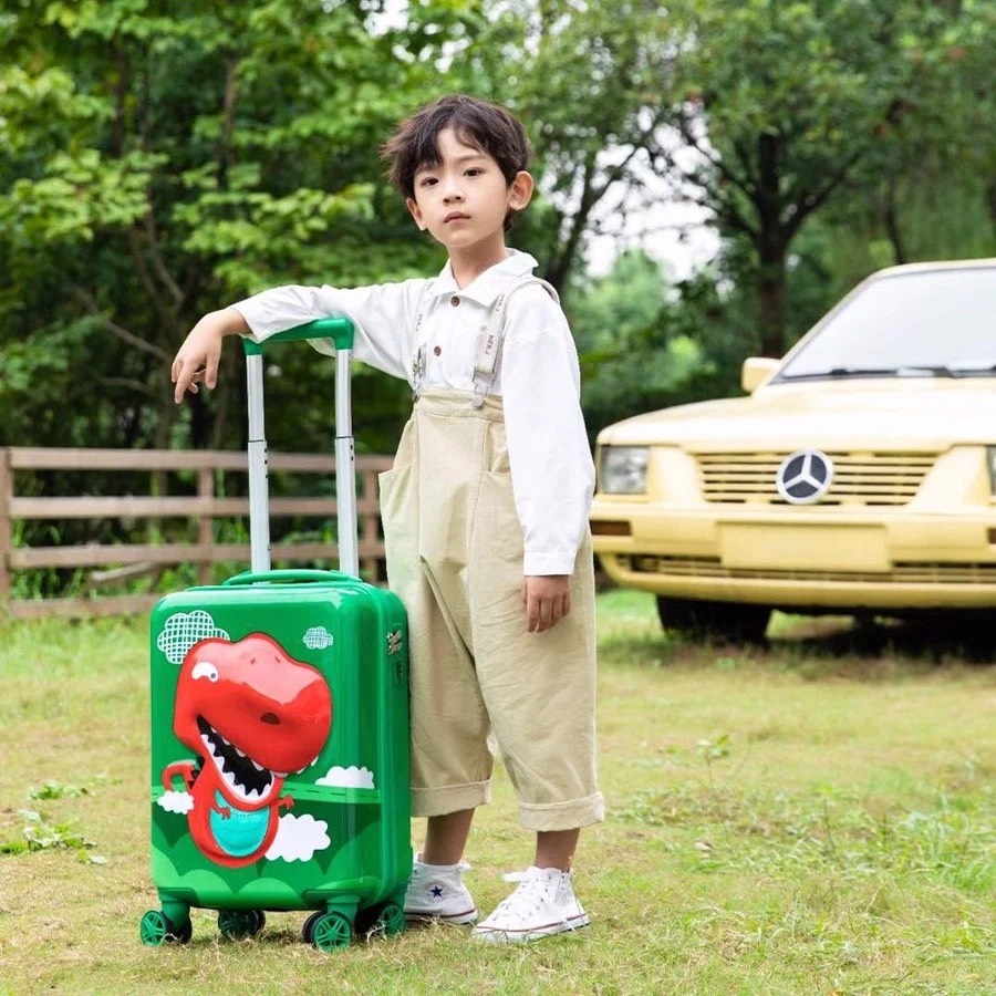 Vali Kéo Nhựa Trẻ Em MCN (BEDDYBEAR) In Hình Dập Nổi 3D Khủng Long Size Xách Tay 17 inch