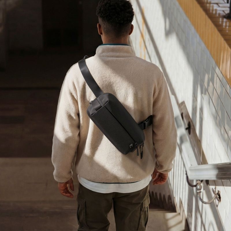 Túi Đeo Chéo TOMTOC Lightweight Codura Sling Bag T21S1D1 Black