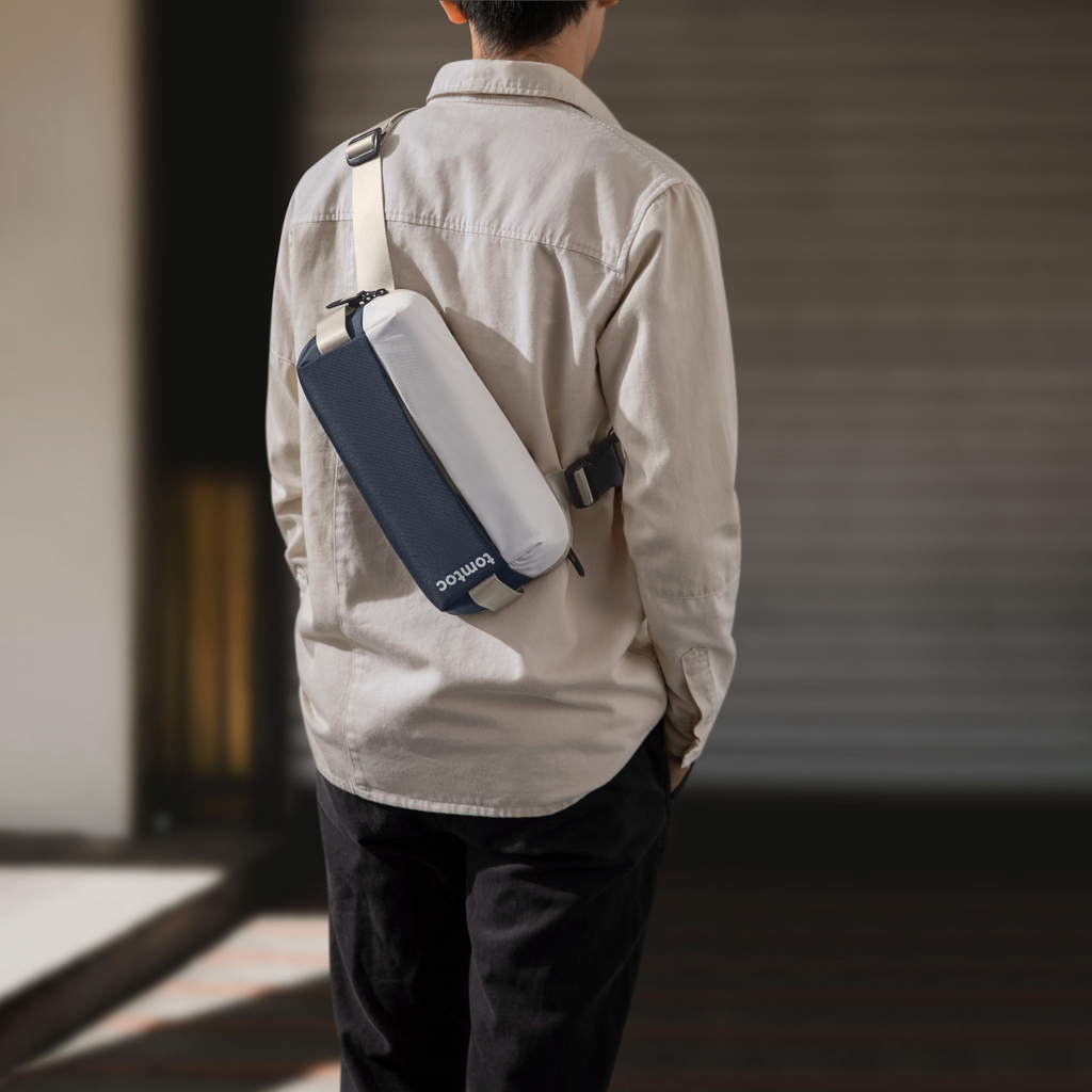 Túi Đeo Chéo TOMTOC Sling Bag S inky Blue 8.3