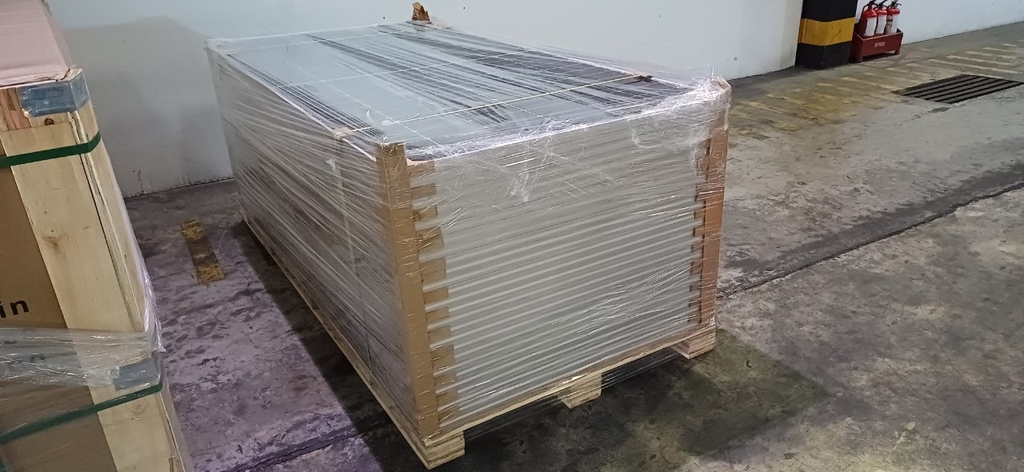 Tấm pin NLMT Canadian Solar 550W Mono Halfcell Ptype bảo hành 12 năm- CS6W - 550MS