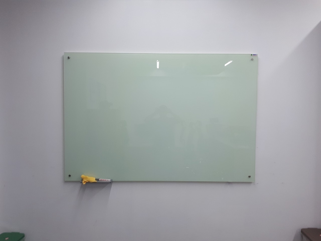 Bảng tốt cung cấp bảng kính từ cho doanh nghiệp