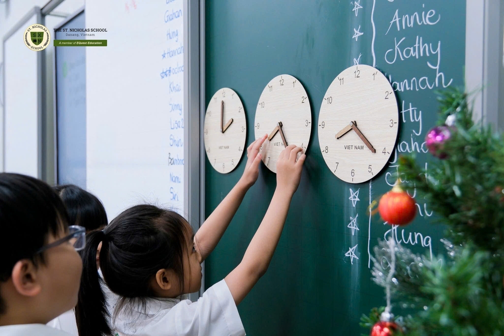 Nicholas School trang bị bảng từ xanh chống lóa