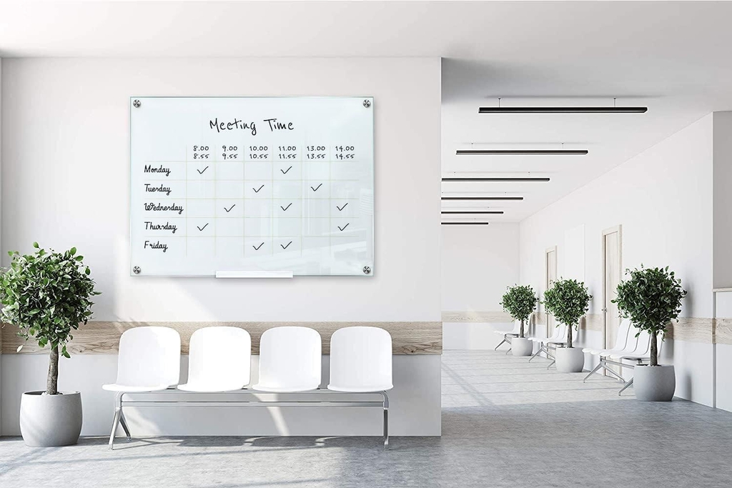 Bảng kính treo tường cho showroom, khu vực tiếp khách