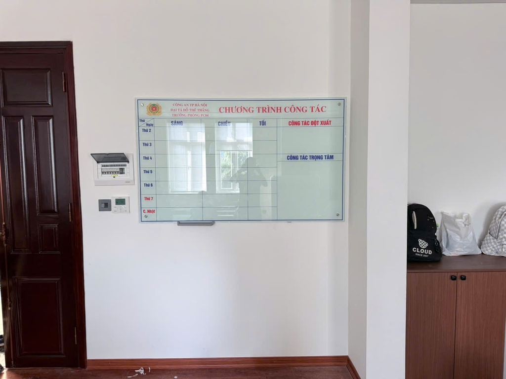 Sản xuất bảng thông báo văn phòng theo yêu cầu tại TP HCM