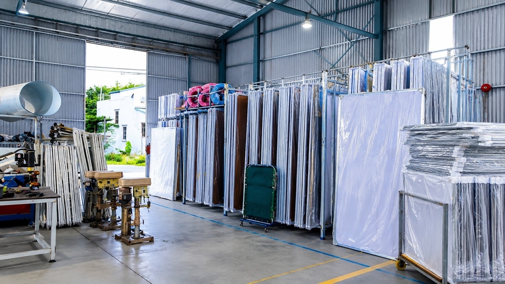 Bảng Tốt cung cấp bảng viết và thiết bị học tập cho trường học, văn phòng gần 15 năm kinh nghiệm