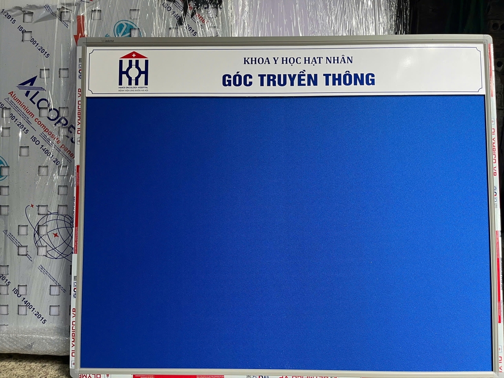 Lắp đặt bảng ghim nỉ tại Bệnh viện Ung Bướu Hà Nội