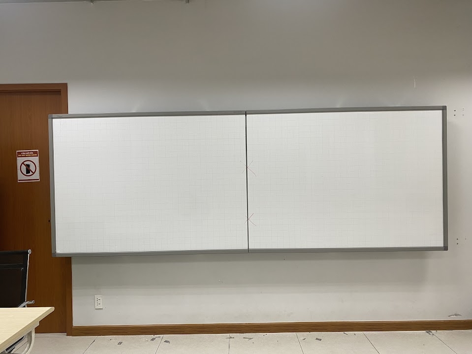 Bảng trượt ngang với bề mặt từ trắng