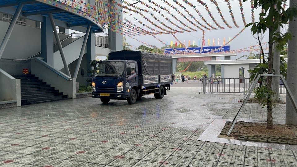 Lắp đặt bảng trượt tại trưởng Nguyễn Văn Trỗi - Thuận An - Bình Dường