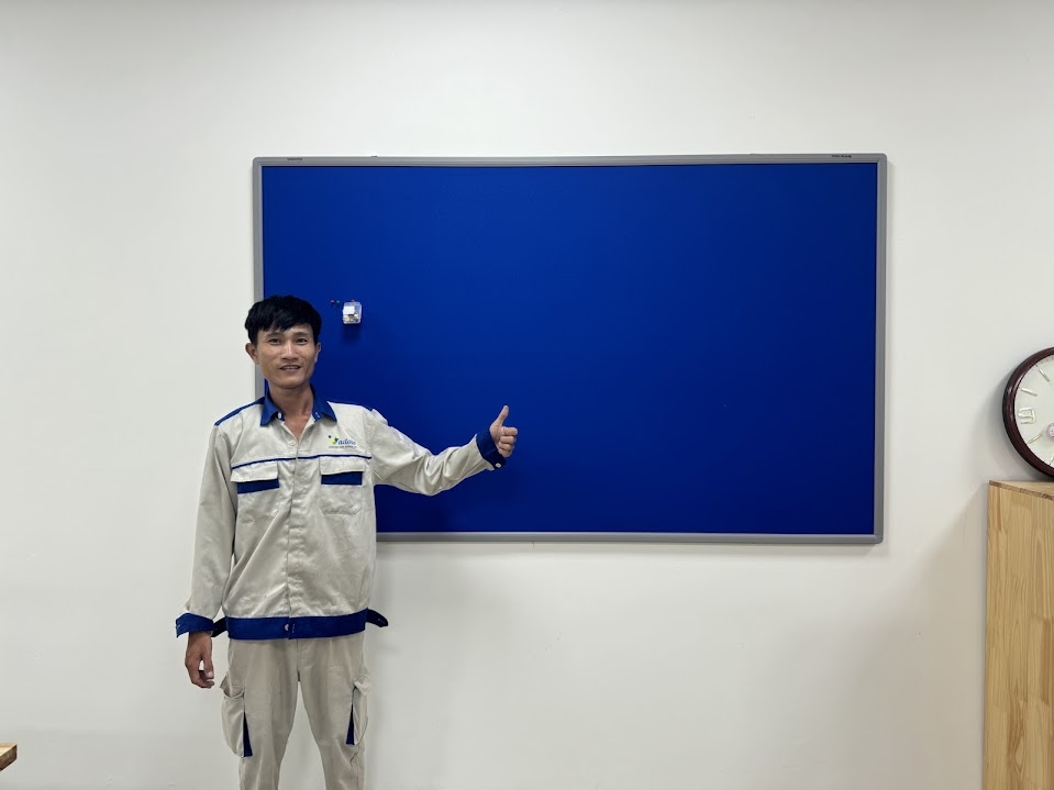 Quy trình thi công và hoàn thiện bảng ghim nỉ