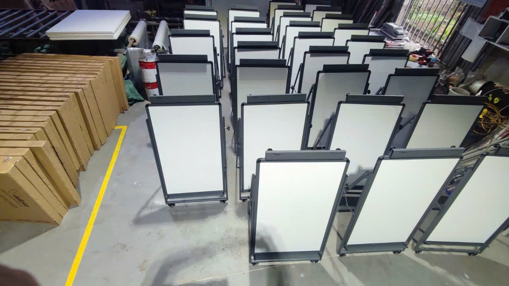 Bảng Flipchart Vadoto sản xuất số lượng lớn trực tiếp tại xưởng