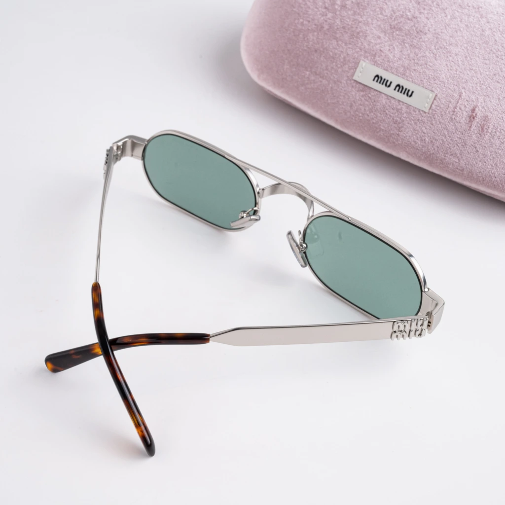 MIU MIU 0MU B52S