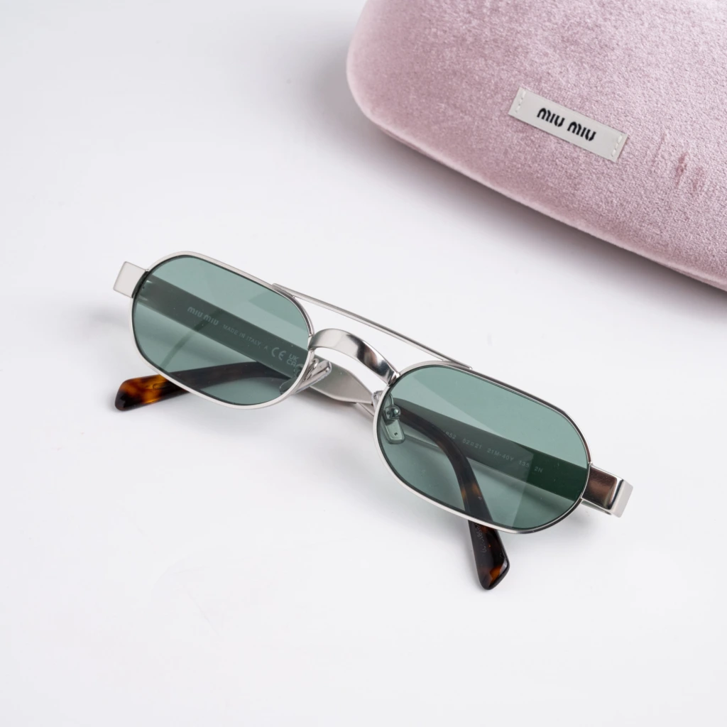 MIU MIU 0MU B52S