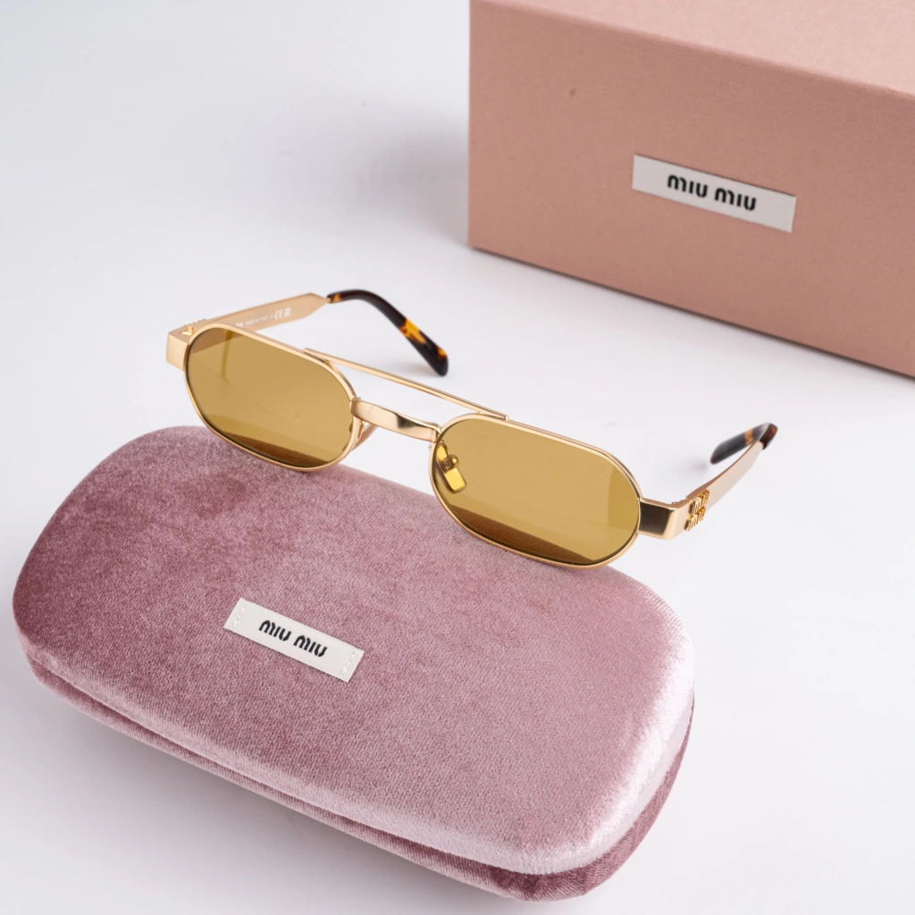 MIU MIU 0MU B52S