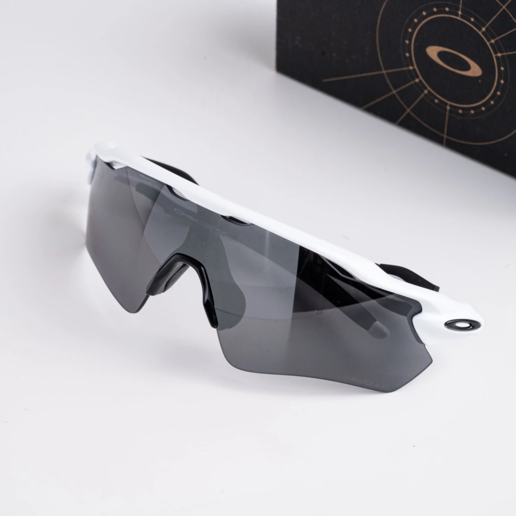 OAKLEY 0OO9208