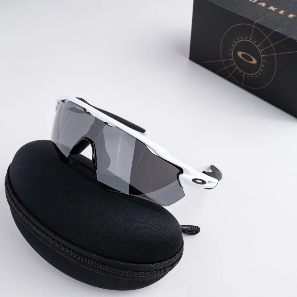 OAKLEY 0OO9208