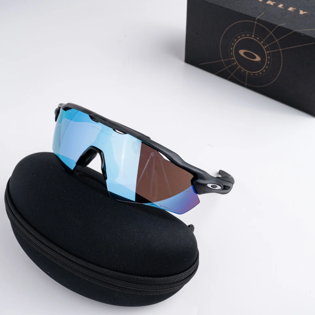 OAKLEY 0OO9208