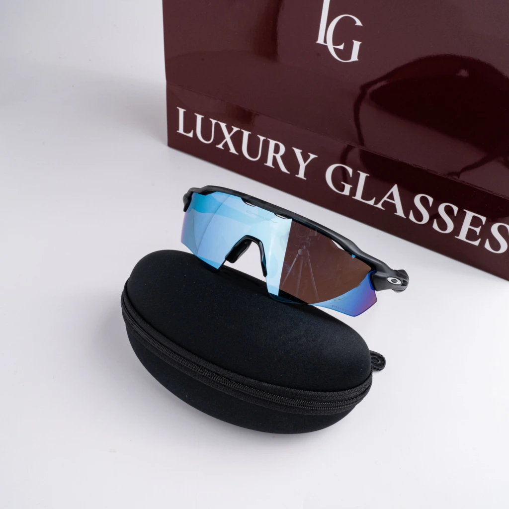 OAKLEY 0OO9208