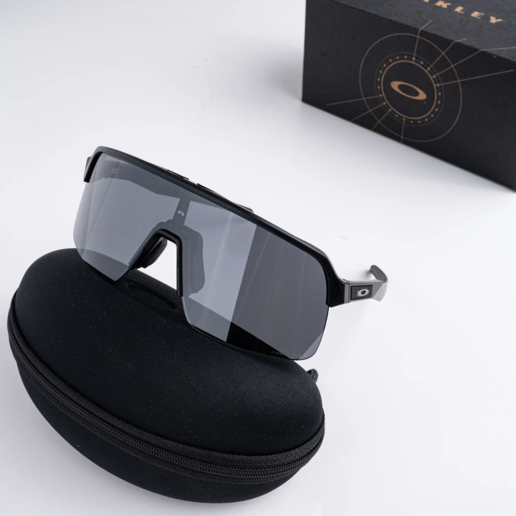 OAKLEY 0OO9463A