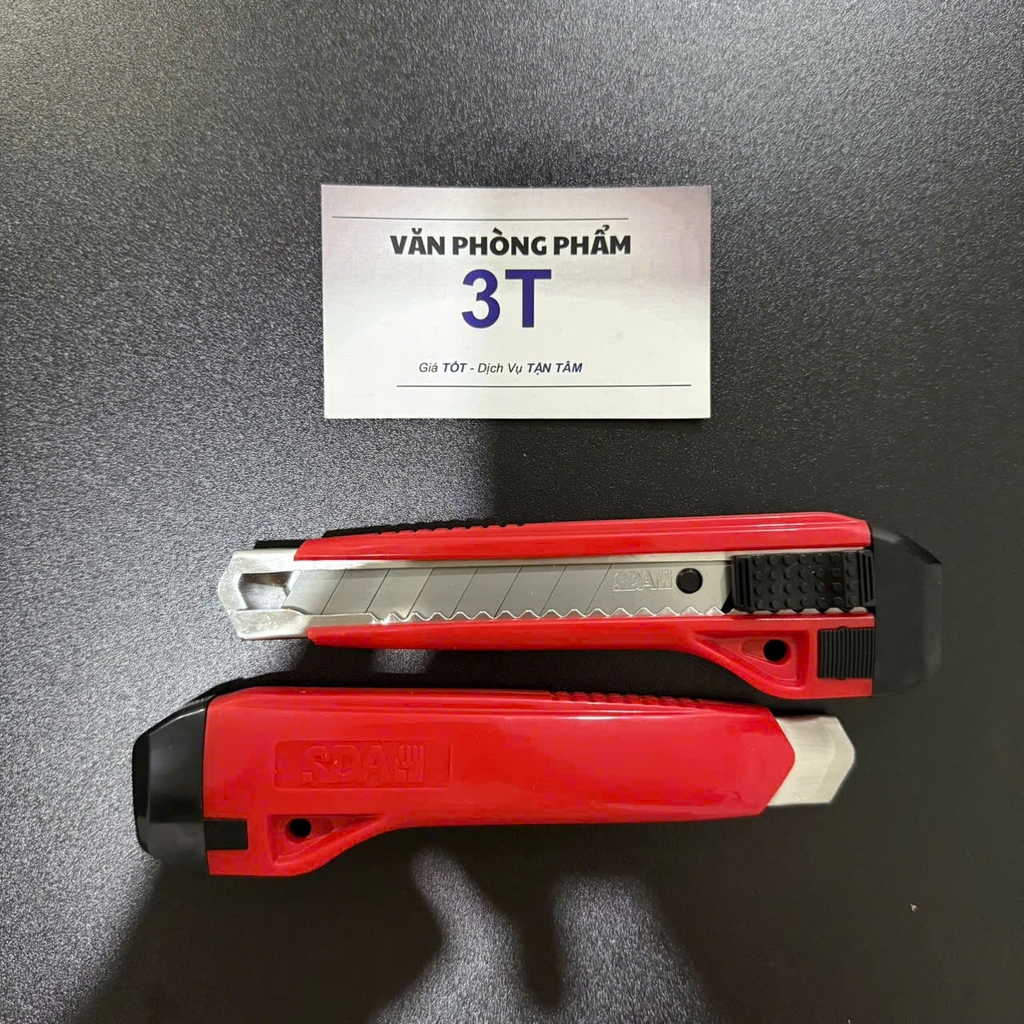 Dao Rọc Giấy lớn SDA 0423 (màu ngẫu nhiên)