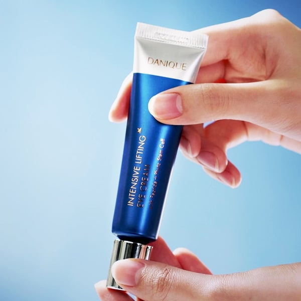 Kem Dưỡng Mắt Săn Chắc, Giảm Bọng Mắt & Nếp Nhăn Danique Intensive Lifting Eye Cream Serene Space Sản Phẩm Chính Hãng