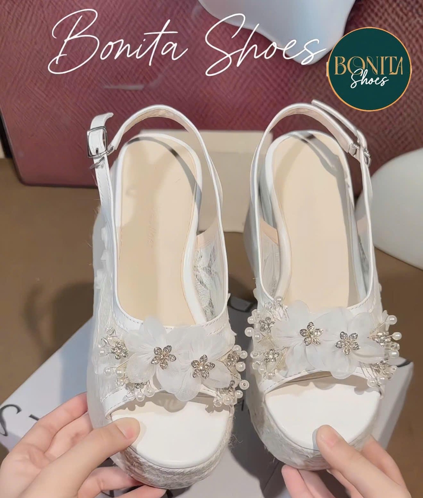 BMC21 HOA Sandal xuồng nữ đế cối Bonita Shoes khoá gài đế cối quai lưới U đính HOA cao 9cm - NS1