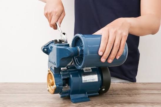 Hướng dẫn sử dụng máy bơm nước hiệu quả và ổn định