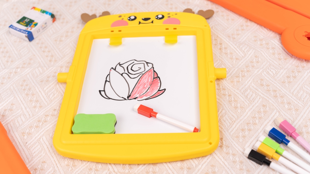 Bảng Vẽ Nam Châm 2 Mặt Cho Bé - (24 Chi Tiết) - Tặng Kèm Phấn, Bút, Bảng Sticker Chữ Số Nam Châm