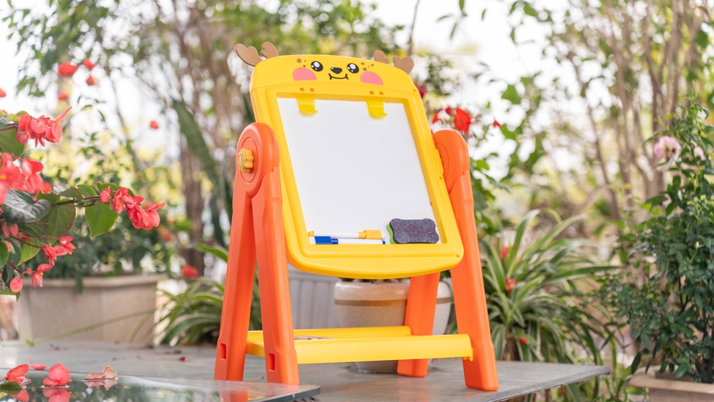 Bảng Vẽ Nam Châm 2 Mặt Cho Bé - (24 Chi Tiết) - Tặng Kèm Phấn, Bút, Bảng Sticker Chữ Số Nam Châm