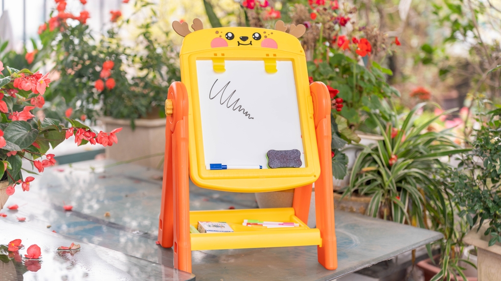 Bảng Vẽ Nam Châm 2 Mặt Cho Bé - (24 Chi Tiết) - Tặng Kèm Phấn, Bút, Bảng Sticker Chữ Số Nam Châm