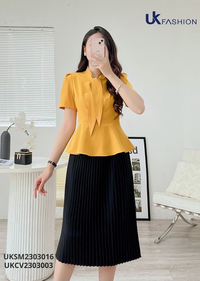 Chân Váy Dập Ly UK Fashion Basic, Thanh Lịch UKCV2303003