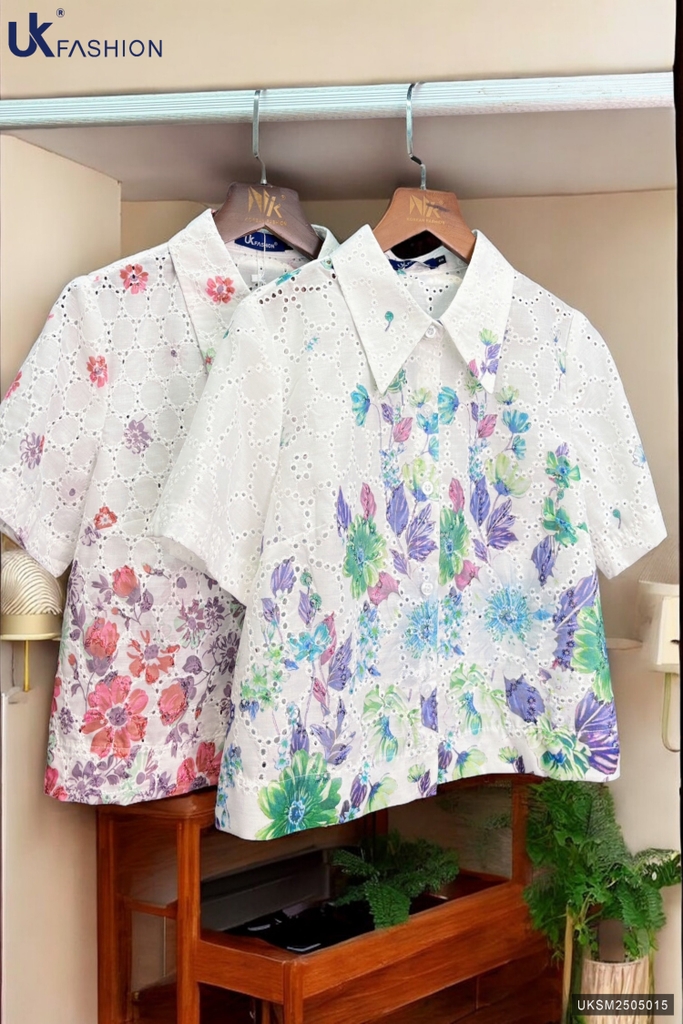 Sơ mi hoa chân cổ đức croptop xinh xắn, rực rỡ UKSM2505015