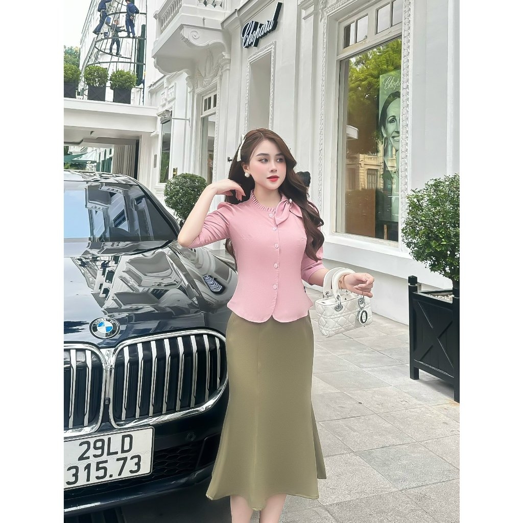 Sơ mi bèo có nơ vai UK Fashion Cao Cấp, Tơ Lụa Mềm Mại UKSM2310001