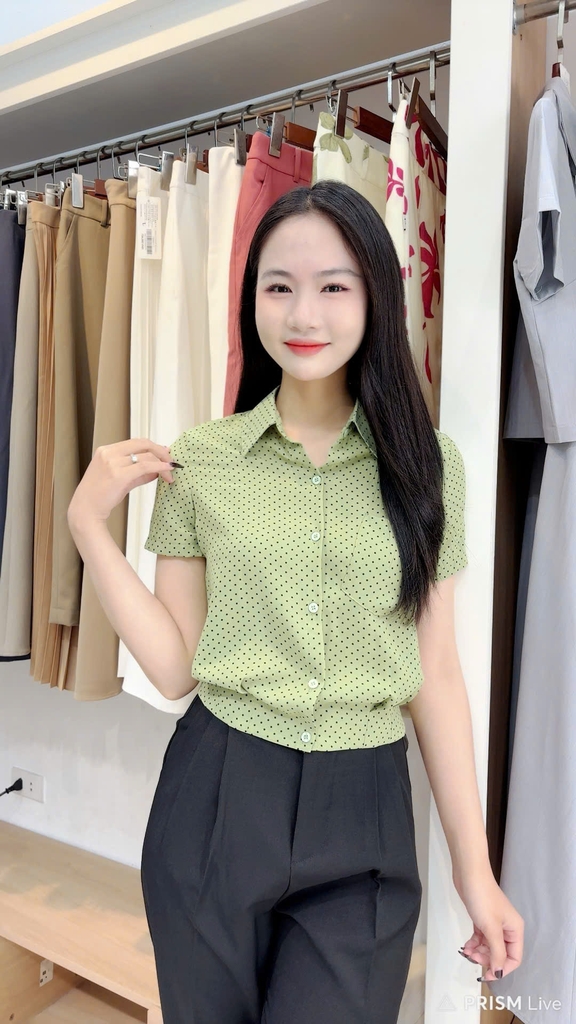 Sơ mi chấm bi tuyết lạnh súp eo mềm mát, dễ chịu UKSM2505017