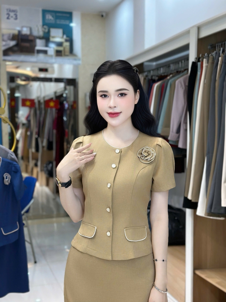 Set sơ mi lé hoa ngực + chân váy a set lịch sự, hách dáng UKBD2504002