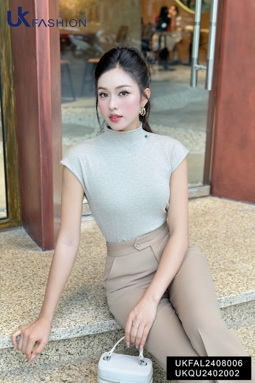Áo Len Cao Cổ Vai Chờm UK Fashion Công Sở Nữ Thanh Lịch, Sang Trọng Vải Mềm Mịn UKFAL2408006