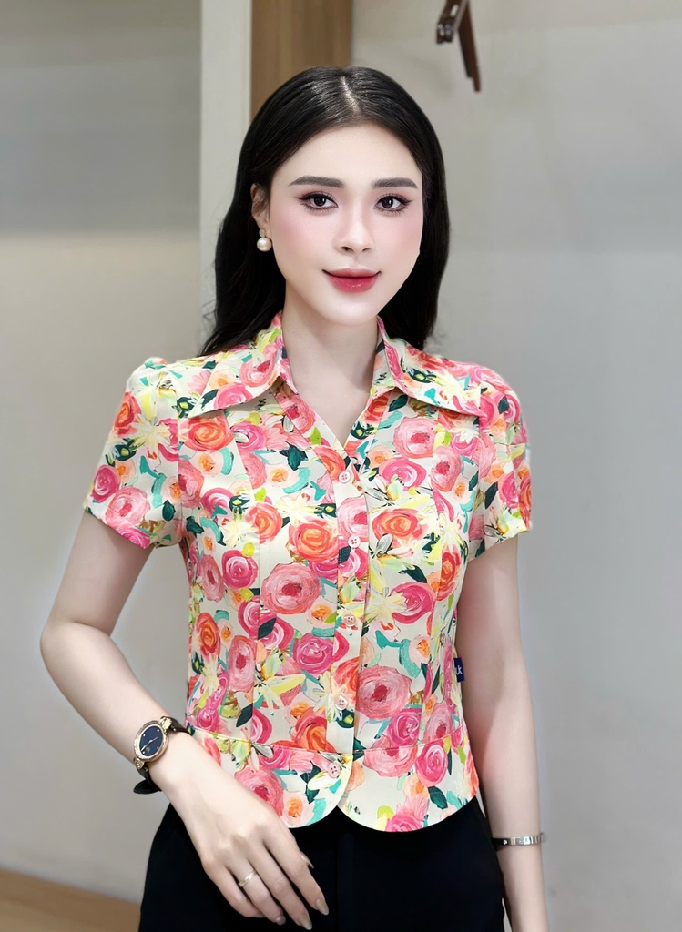 Sơ mi hoa V cổ lá rực rõ, xinh xắn, điệu đà UKSM2506005