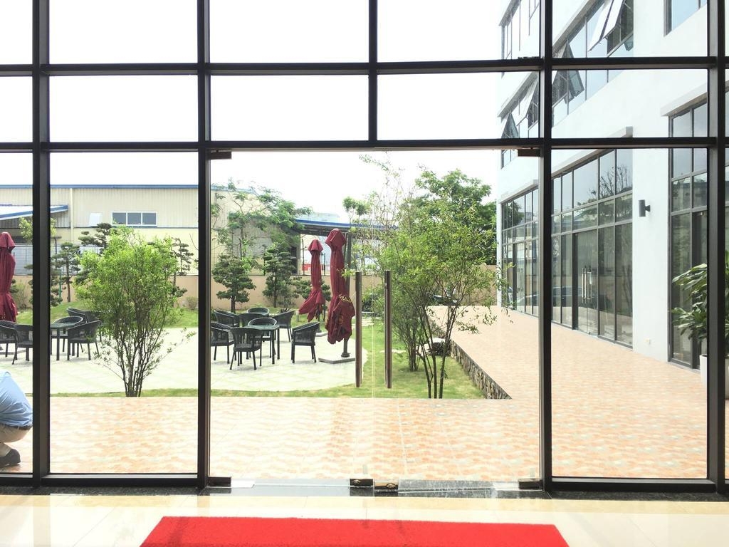 Cửa nhôm hệ kính cường lực Lào Cai Sapa giá rẻ