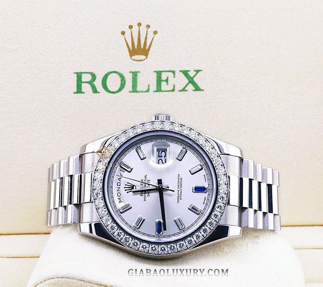 Đồng Hồ Rolex Day-Date II 218349 Mặt Số Bạc Đính Kim Cương Baguette