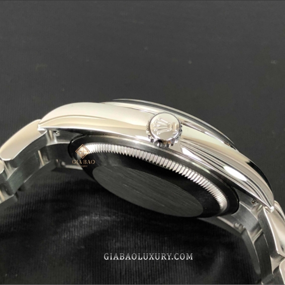 Đồng Hồ Rolex Oyster Perpetual 36 126000 Mặt Số Đỏ